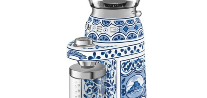 Smeg выпустил кофемолку с функцией автоматического дозирования для идеального кофе