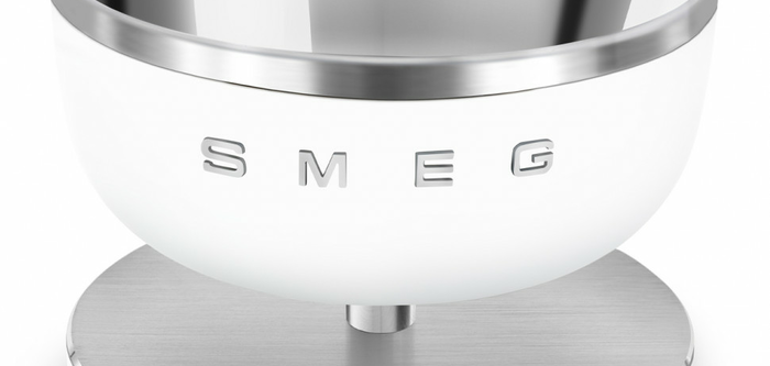 Smeg представил кухонные весы с функцией точного взвешивания до миллиграмма