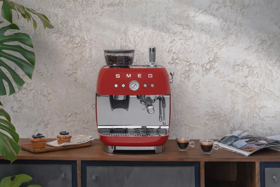 Smeg анонсировал кофеварки с возможностью управления через мобильное приложение Smeg анонсировал кофеварки с возможностью управления через мобильное приложение
