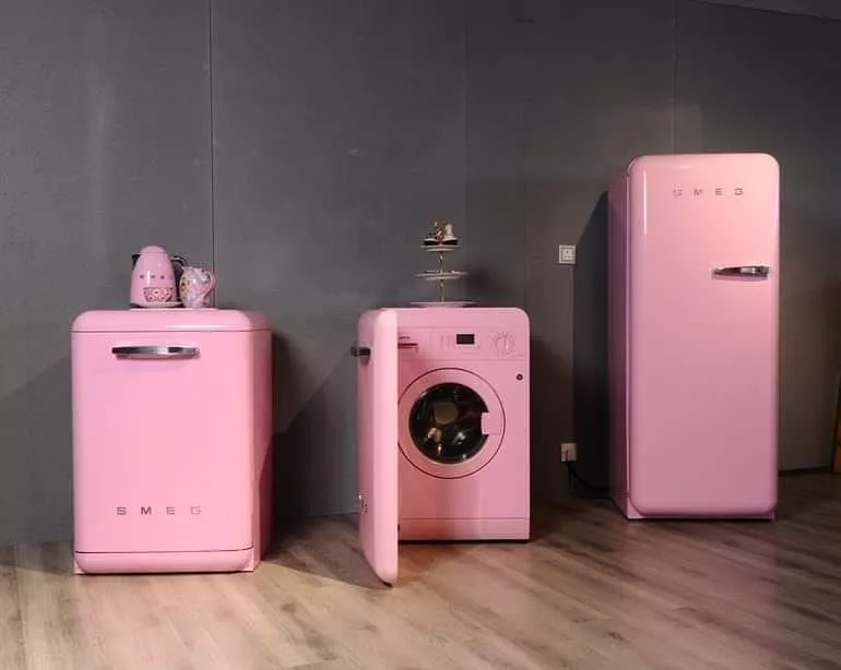 Smeg представил компактные стиральные машины для небольших квартир и студий Smeg представил компактные стиральные машины для небольших квартир и студий