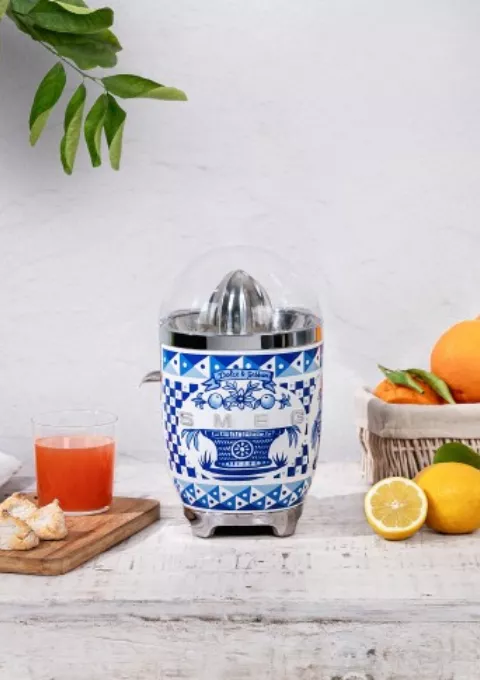 Новые соковыжималки Smeg с функцией холодного отжима для максимальной сохранности витаминов Новые соковыжималки Smeg с функцией холодного отжима для максимальной сохранности витаминов