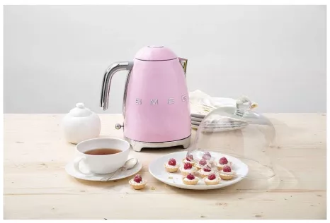 Электрический чайник мини SMEG KLF05PKEU