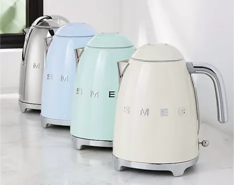 Электрический чайник Smeg KLF03WHEU