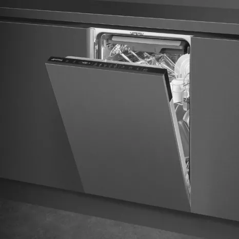 Полностью встраиваемая посудомоечная машина Smeg ST4533IN