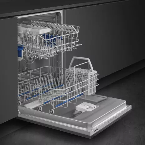 Полностью встраиваемая посудомоечная машина Smeg STL281DS